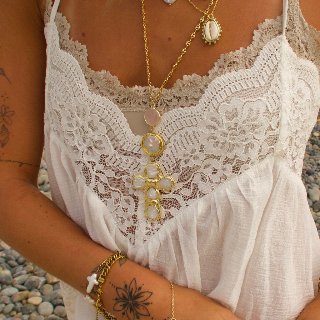 Bella Cross