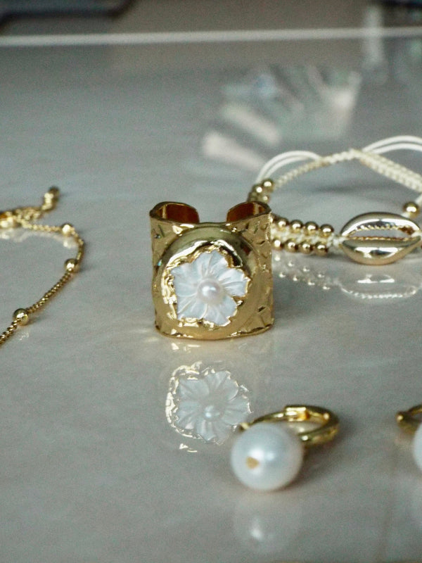 Petal Pearl Ring