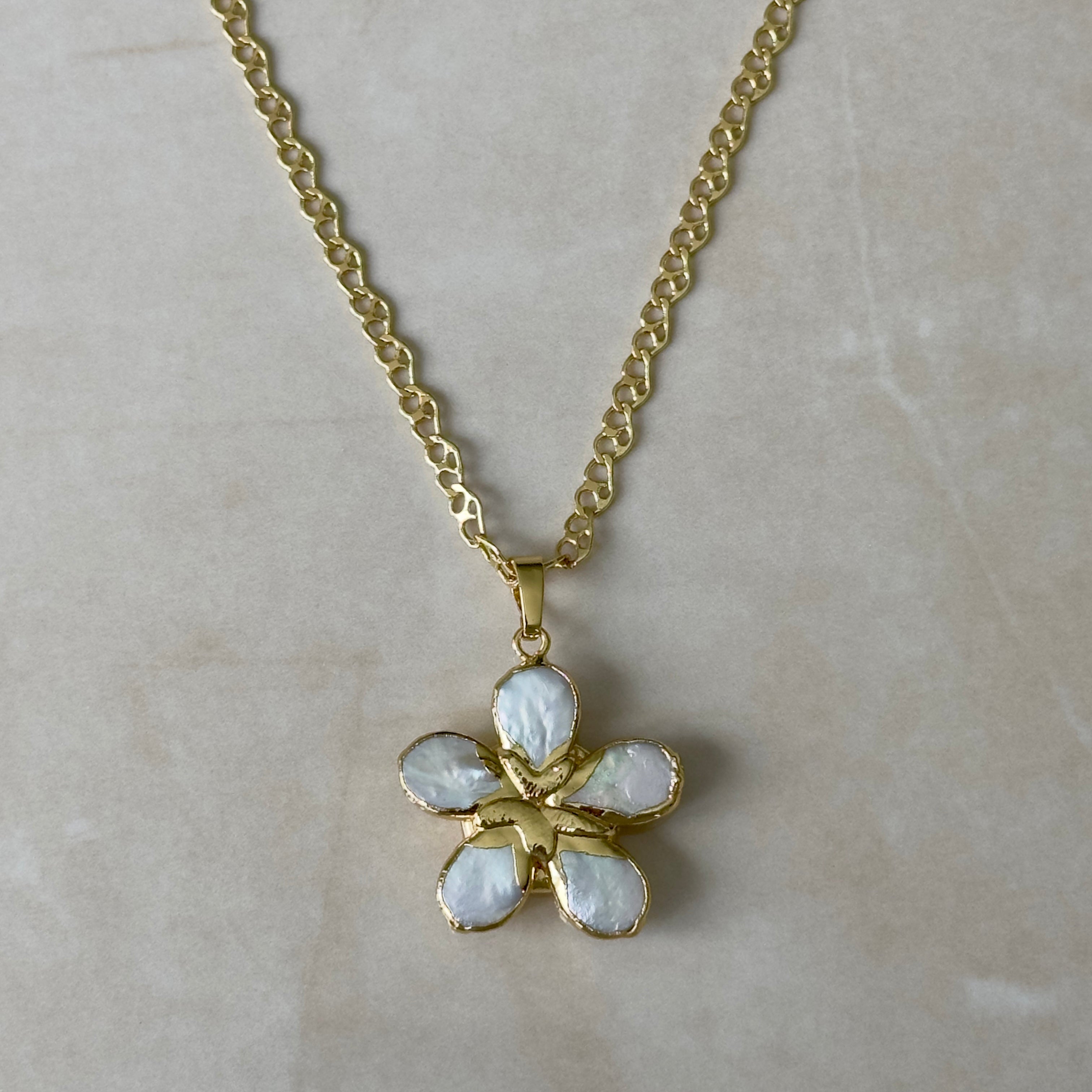Pearl Bloom Necklace
