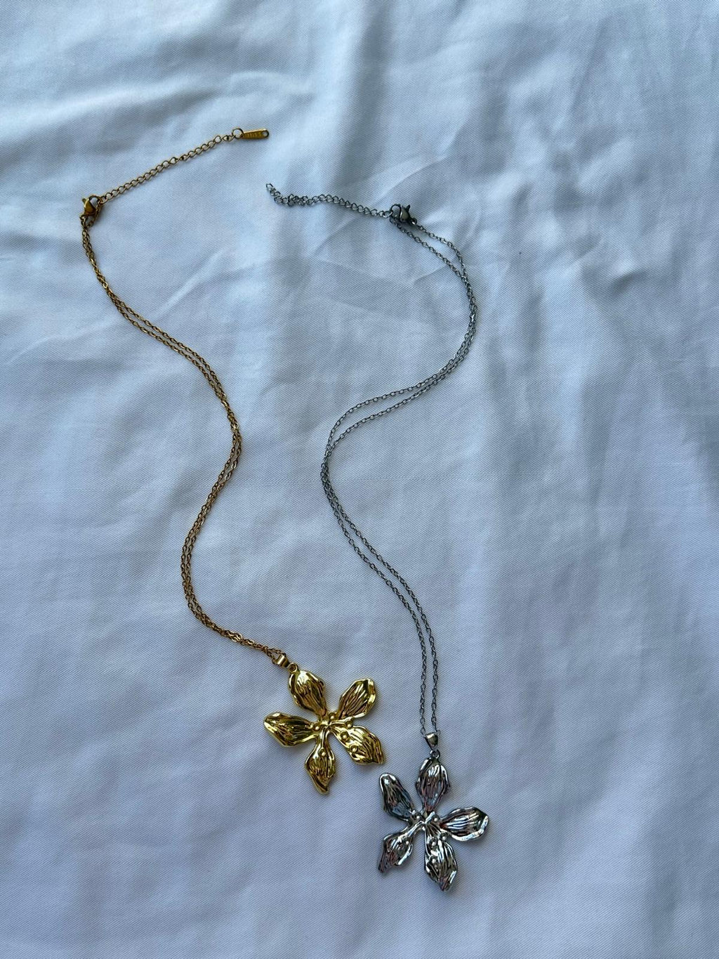 Flora Necklace Silver
