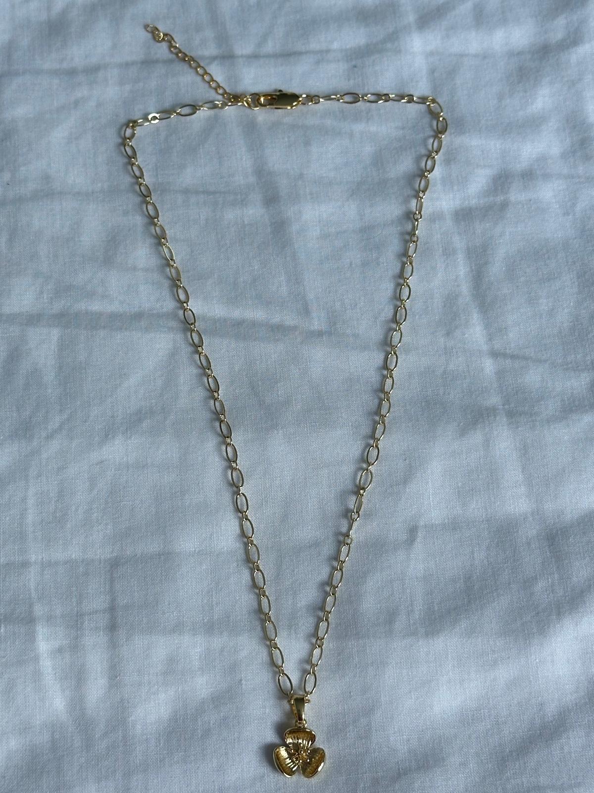 Hibiscus Necklace