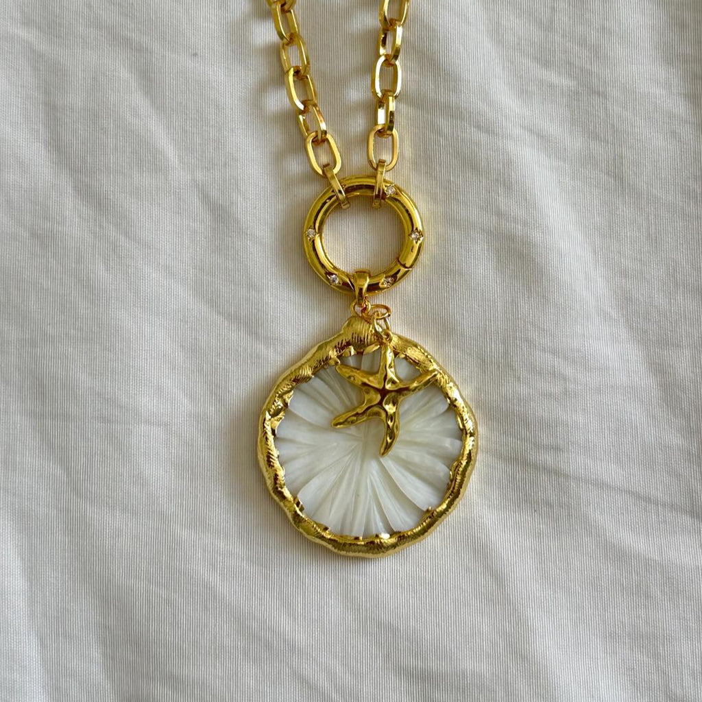 Aphrodite long necklace